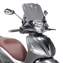 Givi Παρμπρίζ Φιμέ Tour 5606S για Beverly 300,350 '10-'18 ΖΕΛΑΤΙΝΕΣ & ΚΙΤ ΤΟΠΟΘΕΤΗΣΕΙΣ