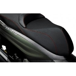 Piaggio Καπάκι Σέλας Carbon Look Για Beverly Sport Allure Δεξί  Piaggio Καπάκι Σέλας Carbon Look Για Beverly Sport Allure Δεξί