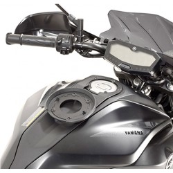 Givi Σύστημα Κλειδώματος Σάκου Στο Ρεζερβουάρ MT-07 '18 - '20 BF36 ΒΑΛΙΤΣΕΣ / ΒΑΣΕΙΣ / TANKBAG